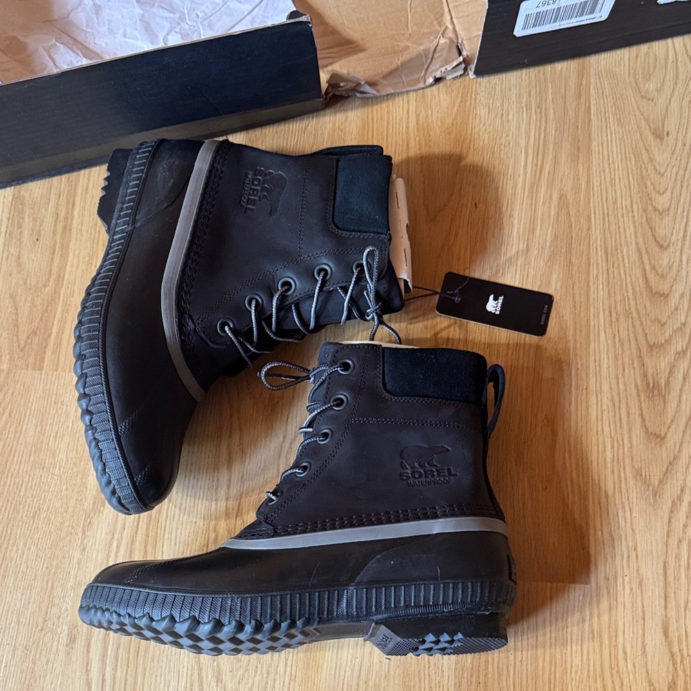 Sorel Men's new size 9.5 Cheyanne II Black and Gray Waterproof Boots duck - Picture 5 of 10